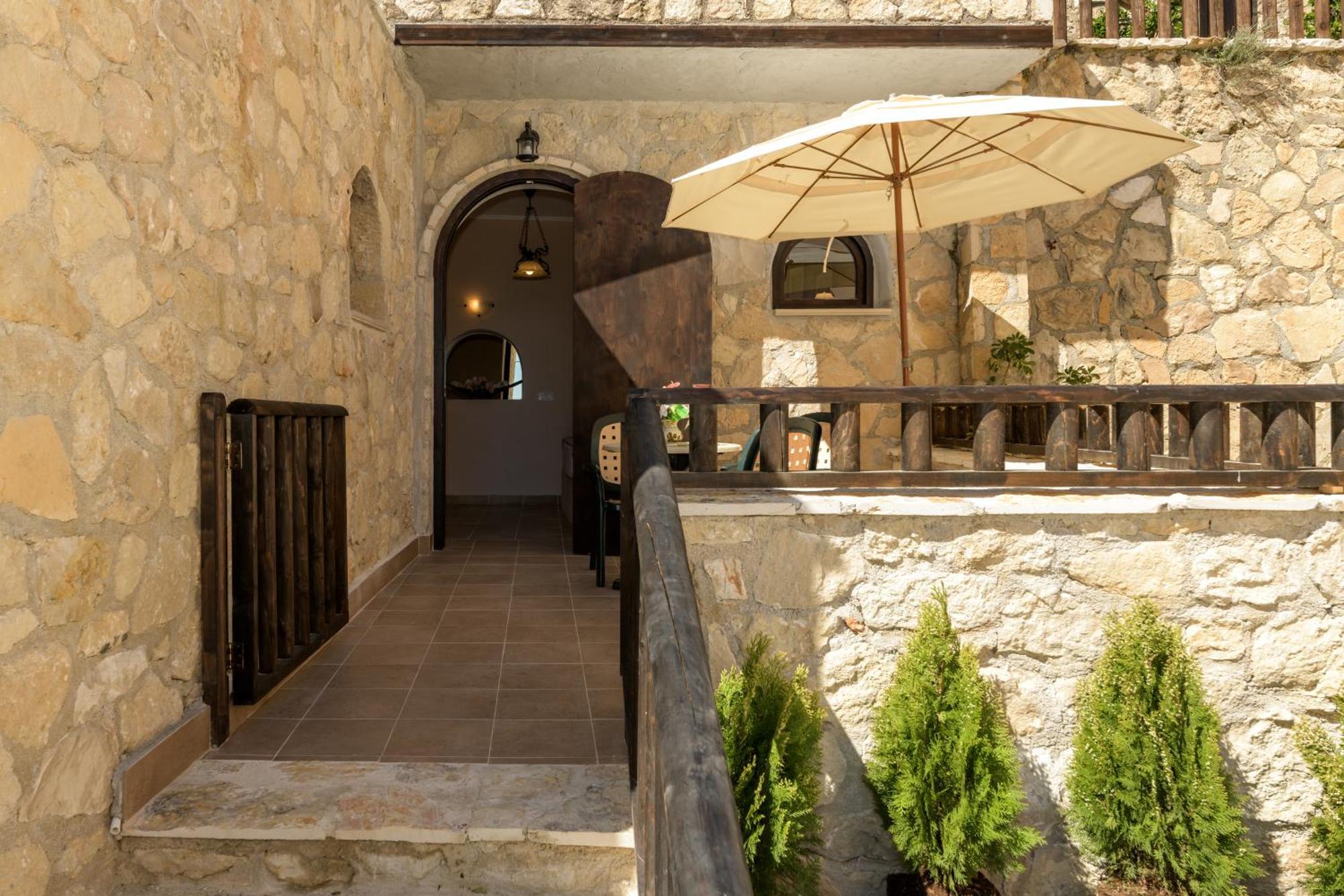 Harmony Hotel Keri 외부 사진